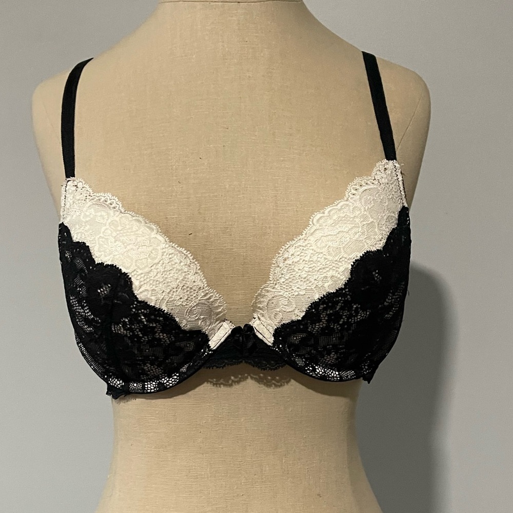 Victorias Secret Plunge Push Up Black Lace Bra B36 | Black lace